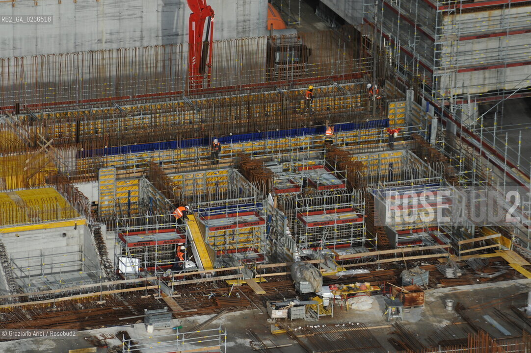 VENEZIA 13/12/10 FOTO AEREE AI LAVORI IN CORSO  PER LA COSTRUZIONE DELLE DIGHE MOBILI ALLA BOCCA DEL PORTO DI MALAMOCCO ©Graziano Arici/Rosebud2 CONSORZIO VENEZIA NUOVA