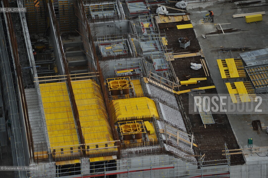 VENEZIA 13/12/10 FOTO AEREE AI LAVORI IN CORSO  PER LA COSTRUZIONE DELLE DIGHE MOBILI ALLA BOCCA DEL PORTO DI MALAMOCCO ©Graziano Arici/Rosebud2 CONSORZIO VENEZIA NUOVA