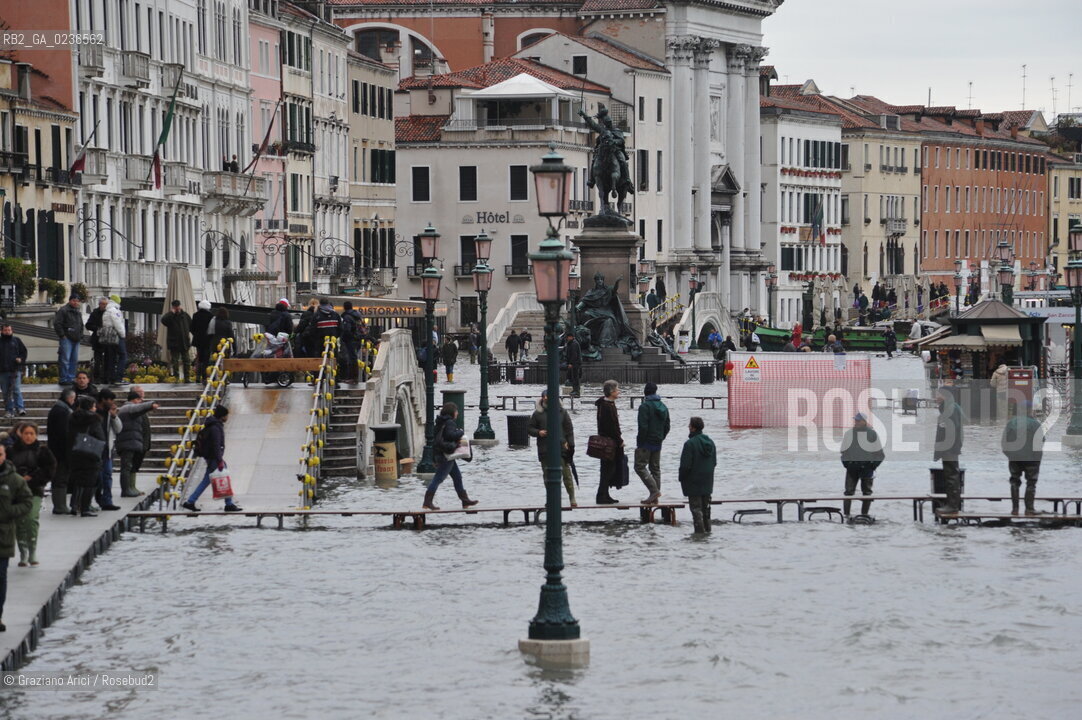 Venice 3/11/10 - High tide in Venice - Alta marea acqua alta ©Graziano Arici/Rosebud2