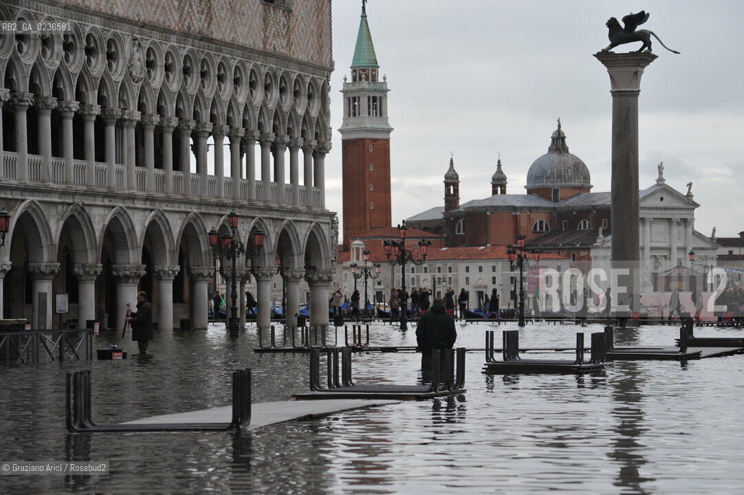 Venice 3/11/10 - High tide in Venice - Alta marea acqua alta ©Graziano Arici/Rosebud2