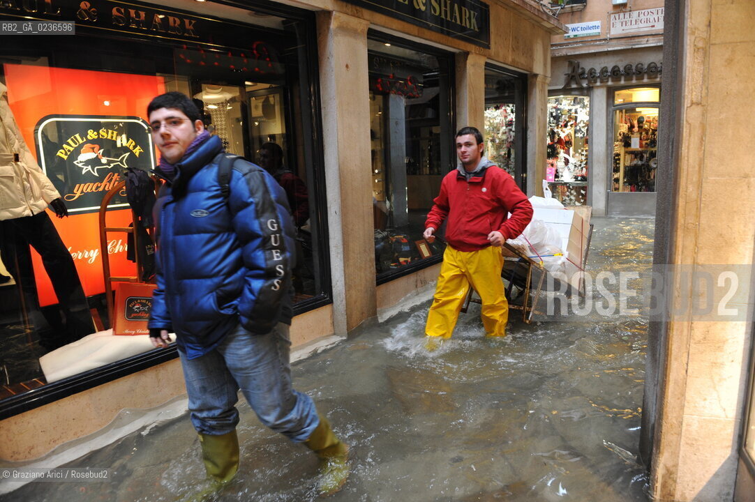 Venice 3/11/10 - High tide in Venice - Alta marea acqua alta ©Graziano Arici/Rosebud2