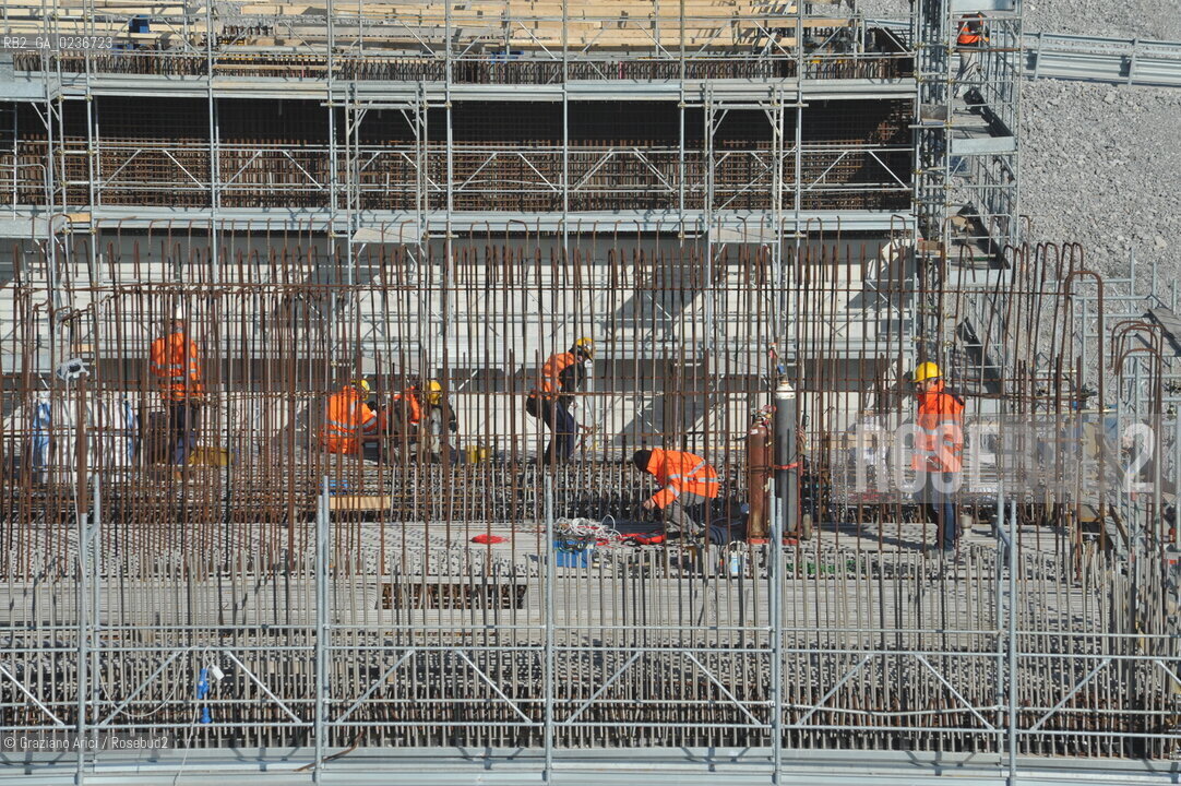 VENEZIA 1/2/11 - LAVORI IN CORSO ALLA BOCCA DI PORTO DI CHIOGGIA ©Graziano Arici/Rosebud2 CONSORZIO VENEZIA NUOVA