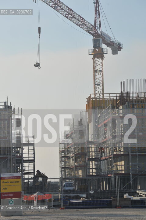 VENEZIA 15/12/10 - LAVORI ALLA BOCCA DI PORTO DI MALAMOCCO SICUREZZA  ©Graziano Arici/Rosebud2  CONSORZIO VENEZIA NUOVA