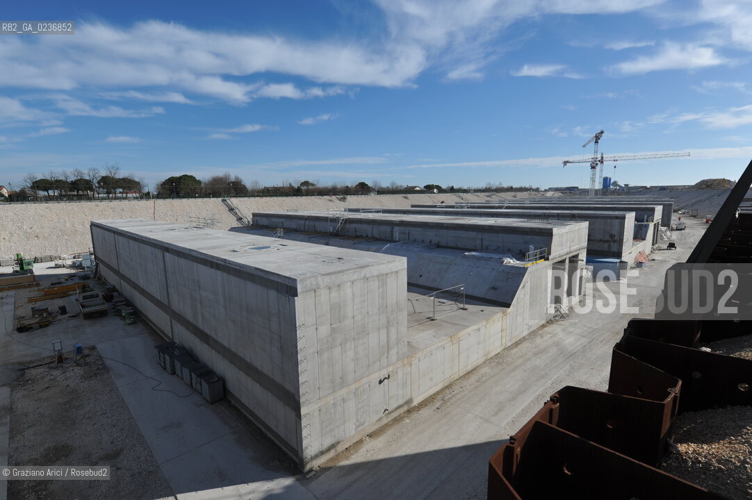 VENEZIA 3/2/11 - LAVORI IN CORSO ALLA BOCCA DI PORTO DI LIDO LATO TREPORTI ©Graziano Arici/Rosebud2 CONSORZIO VENEZIA NUOVA