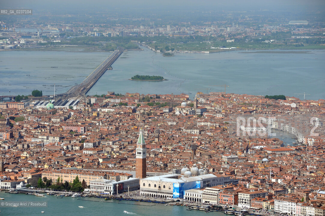 Venezia maggio 2011 - Foto Aerea S.Giorgio ©Graziano Arici/Rosebud2.Venice mai 2011 - Aerial View of S.Giorgio©Graziano Arici/Rosebud2