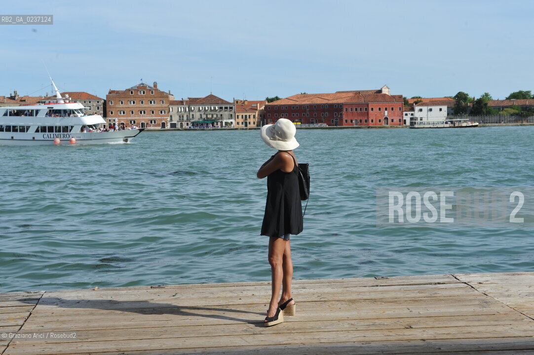 Venezia maggio 2011 - Fondamenta delle zattere cappello ©Graziano Arici/Rosebud2.Venice mai 2011 - Zattere hat ©Graziano Arici/Rosebud2