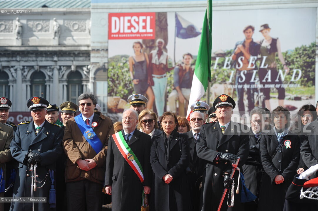 Venezia 17 marzo 2011 - Celebrazione per i 150 anni dellUnità dItalia in Piazza San Marco bersaglieri acqua alta carabinieri pubblicità bandiera ©Graziano Arici/Rosebud2