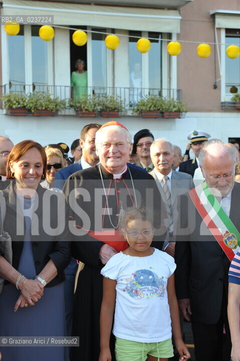 Venice 17/7/11 - The cardinal Angelo Scola with the Major of Veneice Orsoni over the Boat-Bridge in Giudecca Canal for the Redentore Feast festa fuochi dartificio ©Graziano Arici/Rosebud2