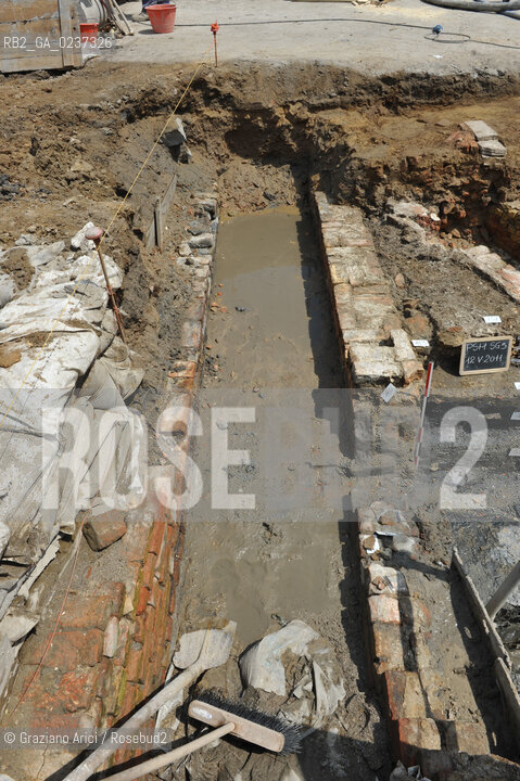 VENEZIA 12/5/11 - SCAVI ARCHEOLOGICI AL CANTIERE DELLE FANDAMENTA DEL CAMPANILE DI S.MARCO ©Graziano Arici/Rosebud2    CONSORZIO VENEZIA NUOVA