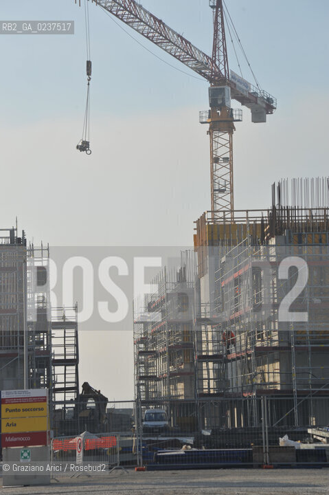 VENEZIA 15/12/10 - LAVORI ALLA BOCCA DI PORTO DI MALAMOCCO SICUREZZA  ©Graziano Arici/Rosebud2  CONSORZIO VENEZIA NUOVA