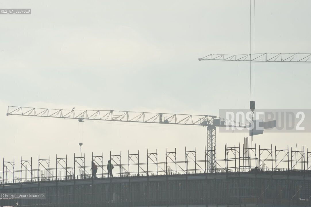 VENEZIA 15/12/10 - LAVORI ALLA BOCCA DI PORTO DI MALAMOCCO SICUREZZA  ©Graziano Arici/Rosebud2  CONSORZIO VENEZIA NUOVA