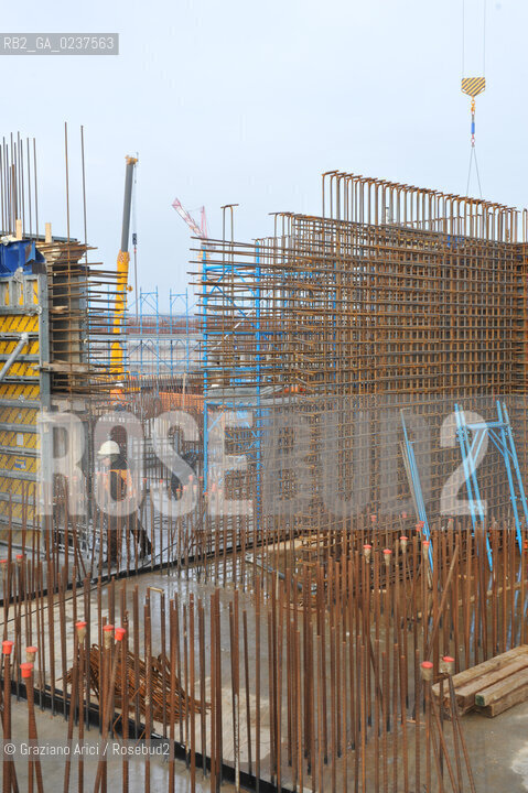 VENEZIA 15/12/10 - LAVORI ALLA BOCCA DI PORTO DI MALAMOCCO SICUREZZA  ©Graziano Arici/Rosebud2  CONSORZIO VENEZIA NUOVA