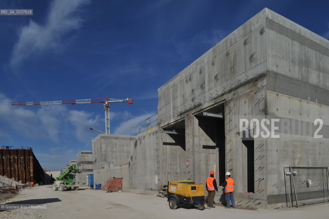VENEZIA 3/2/11 - LAVORI IN CORSO ALLA BOCCA DI PORTO DI LIDO LATO TREPORTI ©Graziano Arici/Rosebud2 CONSORZIO VENEZIA NUOVA