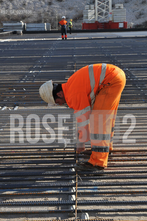 VENEZIA 3/2/11 - LAVORI IN CORSO ALLA BOCCA DI PORTO DI LIDO LATO TREPORTI ©Graziano Arici/Rosebud2 CONSORZIO VENEZIA NUOVA