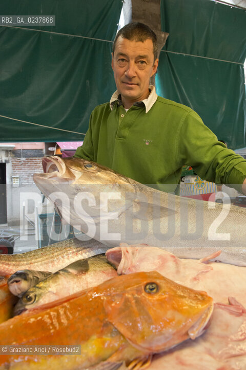 Venice 5/5/12 - One of the best fishmonger in the Rialto Fishmarket. Marco Bergamasco - pescivendolo di Rialto pesce mercato ©Graziano Arici/Rosebud2
