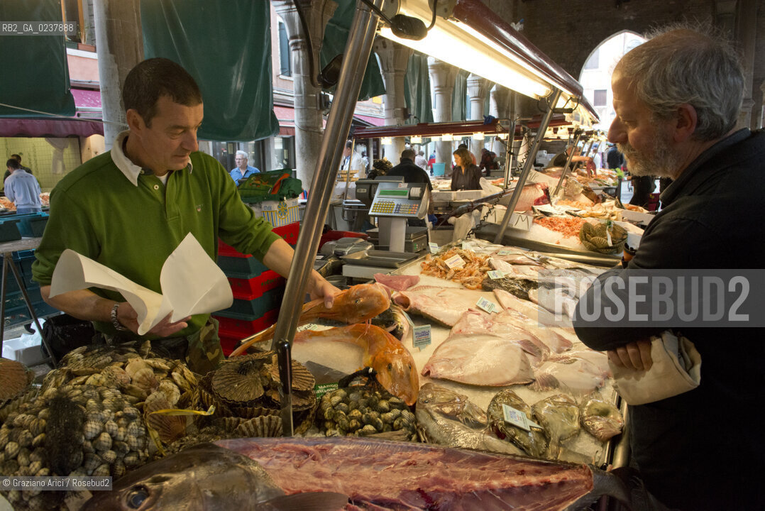 Venice 5/5/12 - One of the best fishmonger in the Rialto Fishmarket. Marco Bergamasco - pescivendolo di Rialto pesce mercato ©Graziano Arici/Rosebud2