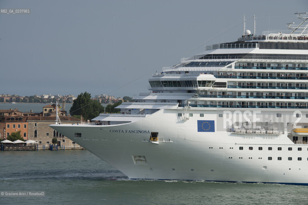 Venice, june 2012 - A cruise liner in St.Mark Bassin - nave da crociera nel bacino di S.Marco transantlatico ©Graziano Arici/Rosebud2
