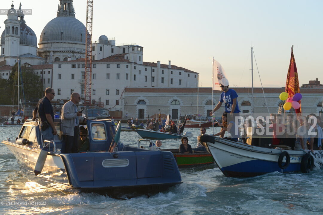 Venice 16/09/2012 -  Demonstration against  the great cruise liners in front of St.Mark - manifestazione del Comitato contro le Grandi Navi davanti al bacino di S.Marco nave ©Graziano Arici/Rosebud2