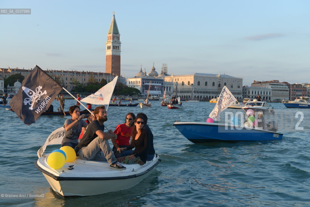 Venice 16/09/2012 -  Demonstration against  the great cruise liners in front of St.Mark - manifestazione del Comitato contro le Grandi Navi davanti al bacino di S.Marco nave ©Graziano Arici/Rosebud2