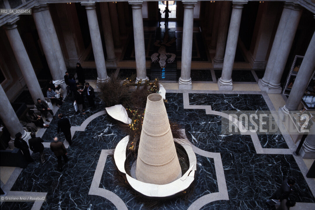 Venezia,1987.Palazzo Grassi. Mostra Effetto Arcimboldo. Mostra esposizione Arcimboldo.Venice,1987. Palazzo Grassi. Exhibition Effetto Arcimboldo  ©Graziano Arici/Rosebud2