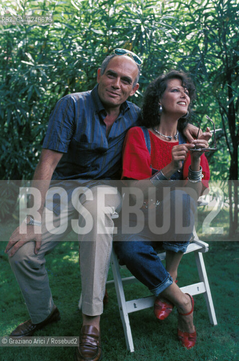 - Venezia, 1987. 44°Festival Internazionale dArte Cinematografica di Venezia.Ritratto dellattrice Claudia Cardinale insieme al marito Pasquale Squitieri . Cinema ritratto attrice coppia regista.- Venice,1987. 44th Venice International Film Festival.Portrait of the actress Claudia Cardinale with her husband, the director Pasquale Squitieri  MES ©  Graziano Arici