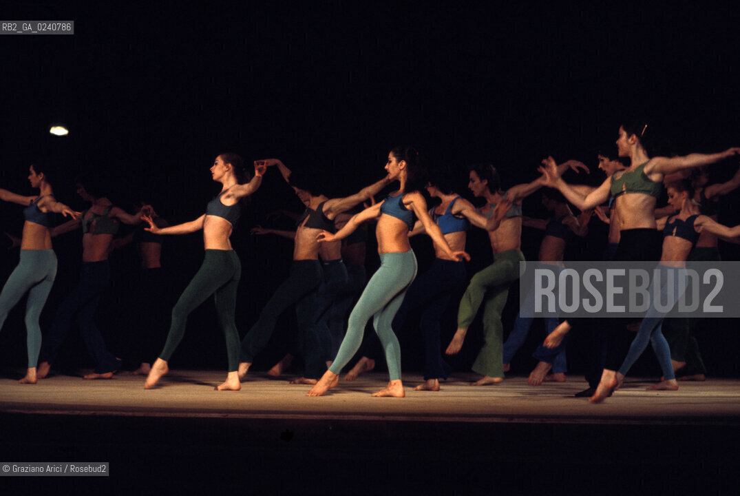 Venezia,1975.(Ghetto).Balletto Acqua Alta, coreografia di Maurice Bejart. DANZA balletto coreografia ballerino Ghetto.Venice,1975.Ballet High Tide, choreographed by Maurice Bejart MES ©Graziano Arici/Rosebud2   astga ©Graziano Arici/Rosebud2