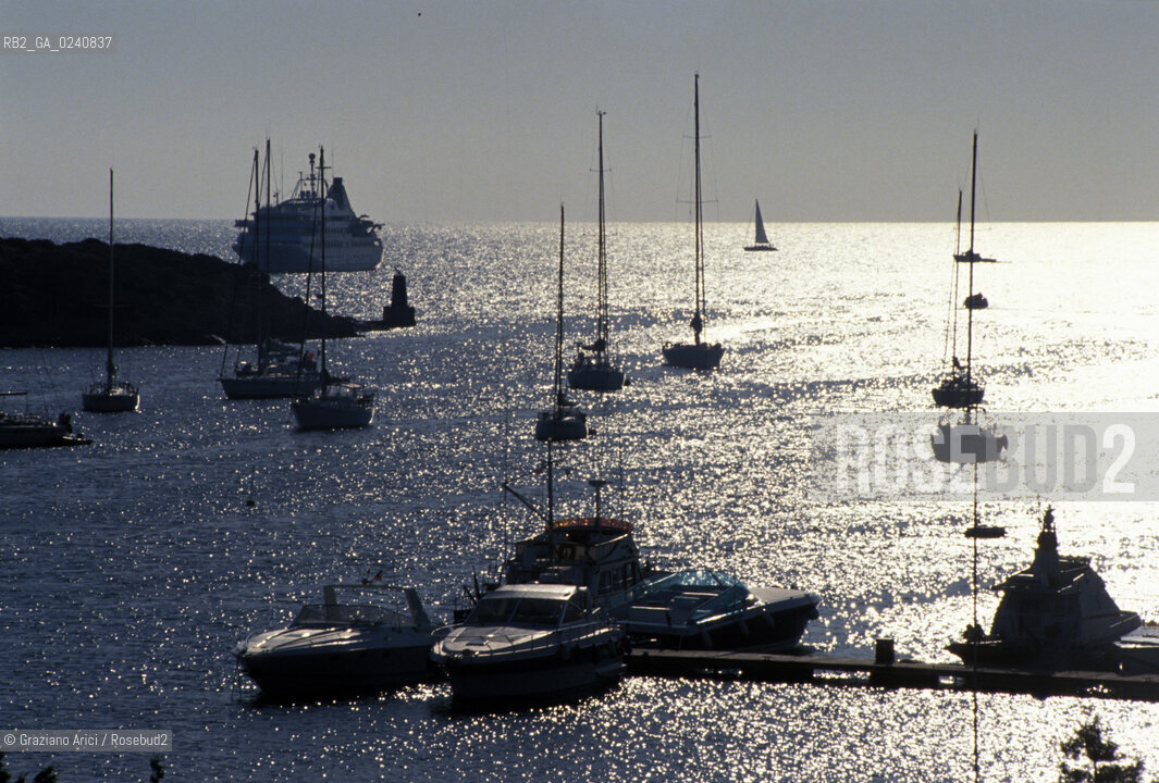-Portocervo,Sassari, Costa Smeralda(Sardegna),2002.Veduta del porto. Geo porto Portocervo costa Smeralda nave barca mare.-Portocervo,sassari, Costa Smeralda(Sardinia),2002. The city Portocervo and the harbour ©Graziano Arici/Rosebud2