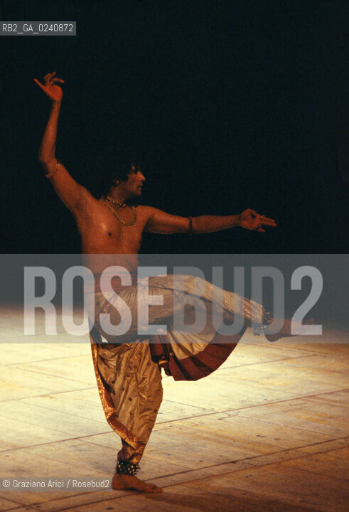 - Venezia,1980.Biennale Teatro.Danza orientale India Kathakali.DANZA oriente ballo india.- Venice,1980. Biennial Theater.Bellydancing India Kathakali ©Graziano Arici/Rosebud2  astga ©Graziano Arici/Rosebud2