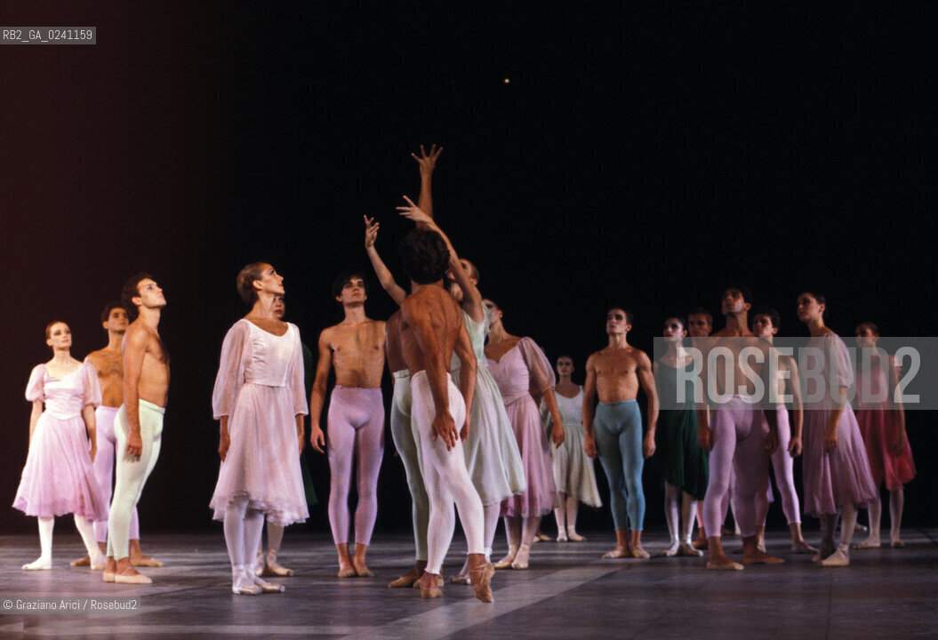 -Venezia, Piazza San Marco,1986. Balletto coreografato da Roland Petit in Piazza San Marco. Danza balletto San Marco Roland Petit.-Venice, Saint Marks Square,1986. Ballet, choreographed by Roland Petit in Saint Marks Square ©Graziano Arici/Rosebud2