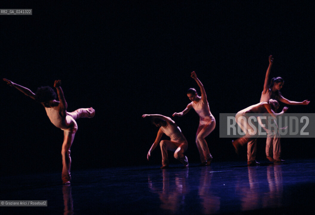 -Venezia,1981.Teatro Malibran. Balletto Undici Ondedi Carolyn Carlson. Danza Balletto coreografa Carlson Undici onde Malibran.-Venice,1981. Teatro Malibran. Ballett Undici Onde by Carolyn Carlson, contemporary dance choreographer MES ©Graziano Arici/Rosebud2  astga ©Graziano Arici/Rosebud2