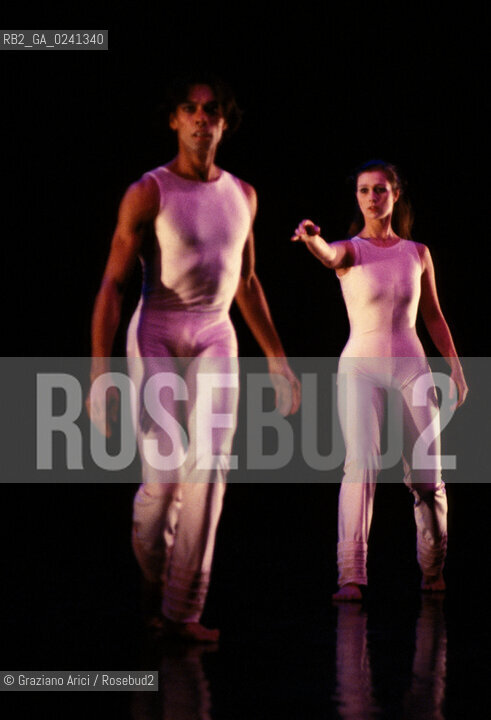 -Venezia,1981.Teatro Malibran. Balletto Undici Ondedi Carolyn Carlson. Danza Balletto coreografa Carlson Undici onde Malibran.-Venice,1981. Teatro Malibran. Ballett Undici Onde by Carolyn Carlson, contemporary dance choreographer MES ©Graziano Arici/Rosebud2  astga ©Graziano Arici/Rosebud2