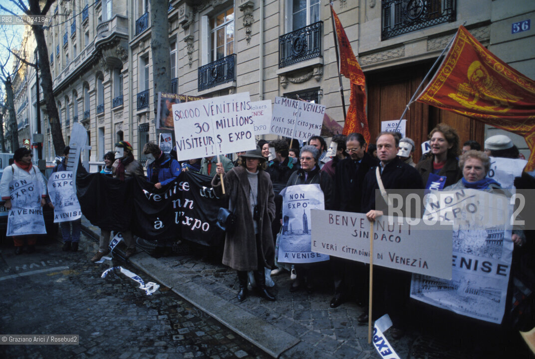 Venezia,1989. Manifestazione contro lExpo. NO EXPO.Expo protesta manifestazione politica.Venice,1989. Demonstration against the Expo ©Graziano Arici/Rosebud2