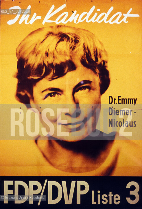 Manifesto sulla condizione della donna. Femminismo donna condizione lotta movimento politica rapporto cultura sesso potere sociale famiglia autonomia classe femmina diritto voto uguaglianza libertà parità.Manifest on the feminine condition. Woman Feminism society condition status movement policy relation sex womens rights sexism voting cultural power liberal equality relation MES.Reproducted by Archivio Graziano Arici  astga ©Graziano Arici/Rosebud2