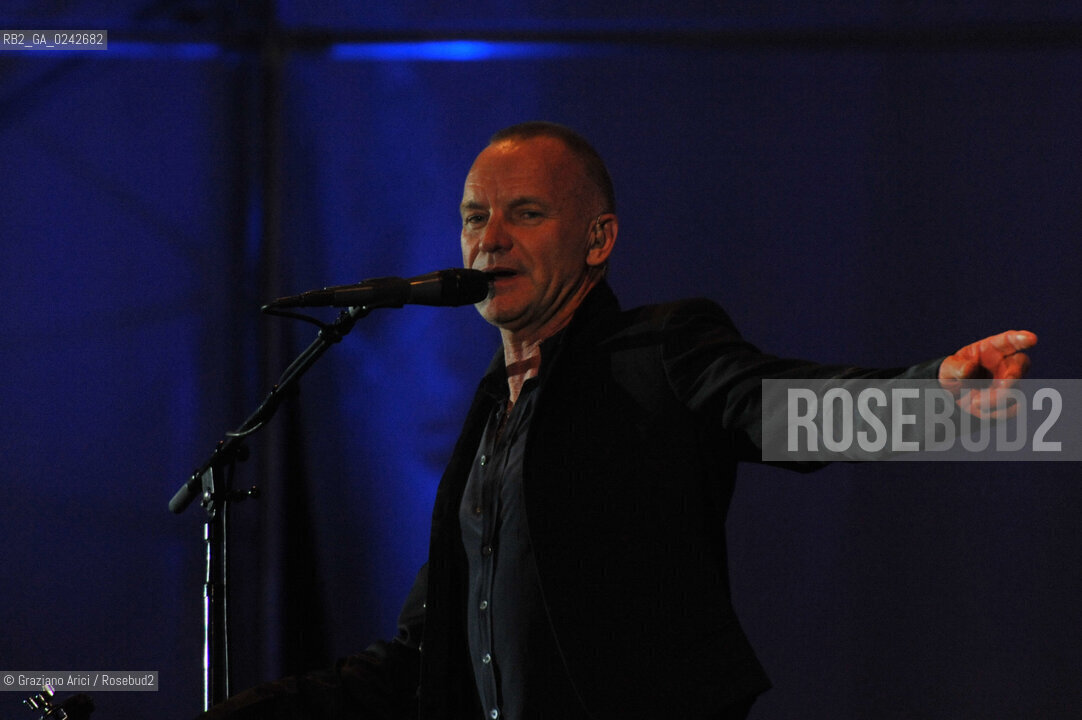 The English musician, singer-songwriter, activist, actor and philanthropist Sting (born Gordon Matthew Thomas Sumner on 2 October 1951), CBE, . Prior to starting his solo career, he was the principal songwriter, lead singer and bassist of the rock band The Police. musica pop rock cantante ©Graziano Arici/Rosebud2