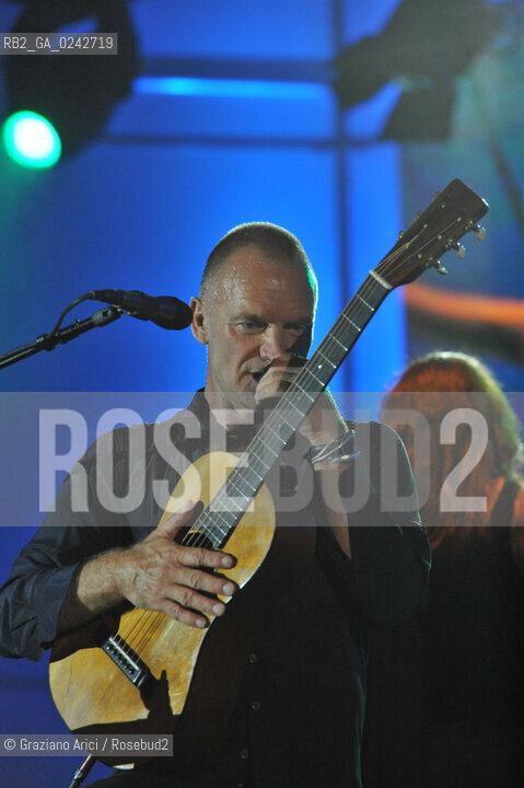 The English musician, singer-songwriter, activist, actor and philanthropist Sting (born Gordon Matthew Thomas Sumner on 2 October 1951), CBE, . Prior to starting his solo career, he was the principal songwriter, lead singer and bassist of the rock band The Police. musica pop rock cantante ©Graziano Arici/Rosebud2