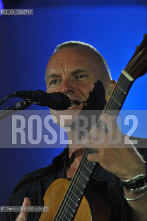 The English musician, singer-songwriter, activist, actor and philanthropist Sting (born Gordon Matthew Thomas Sumner on 2 October 1951), CBE, . Prior to starting his solo career, he was the principal songwriter, lead singer and bassist of the rock band The Police. musica pop rock cantante ©Graziano Arici/Rosebud2