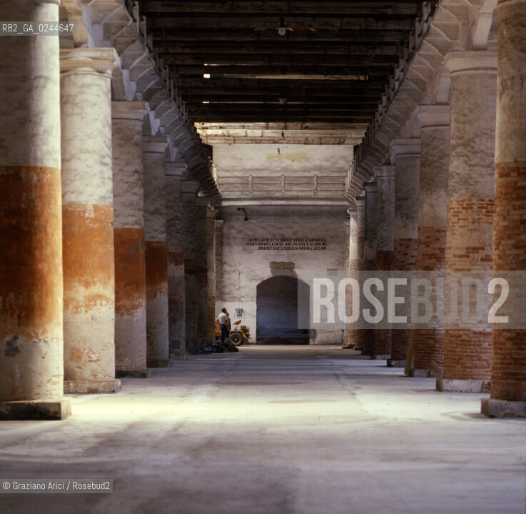 Venezia,1980. Corderie dell Arsenale-interno. Architettura interno Arsenale corderia .Venice,1980. Corderie in the Arsenal of Venice - interior MES © Archivio Graziano Arici  astga ©Graziano Arici/Rosebud2