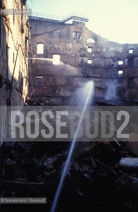 Venezia,29.01.1996.Incendio notturno al Gran Teatro La Fenice.teatro fuoco incendio fiamme distruzione bruciare -Venice, 29.01.1996.Destructive fire at the Gran teatro La Fenice. burn fire blaze ©Graziano Arici/Rosebud2
