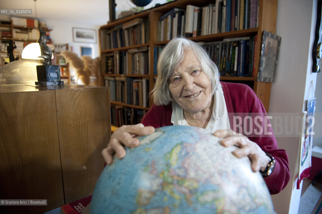 Trieste 21/12/11 - The astrophysicist Margherita Hack at home in Trieste astrofisica scienza ©Graziano Arici/Rosebud2