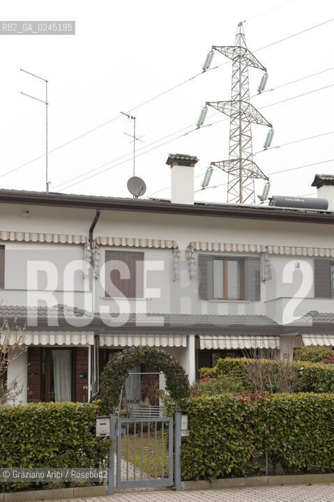 Venezia1/2/12 - Ponteggi e tralicci elettrici dellENEL a Scorzè Terna ©Graziano Arici/Rosebud2