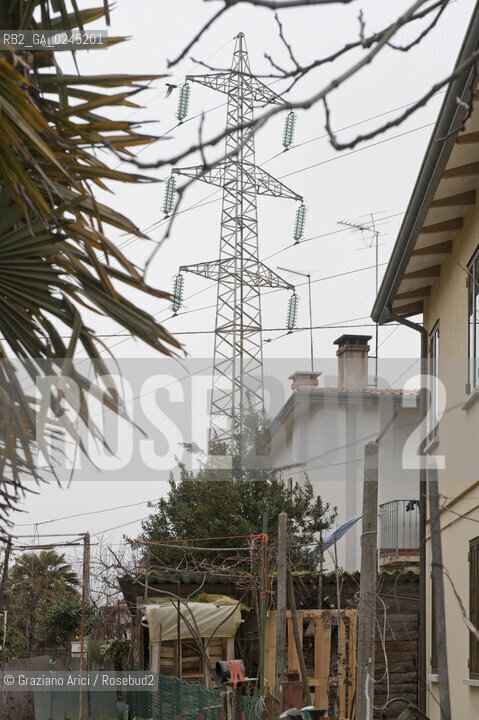 Venezia1/2/12 - Ponteggi e tralicci elettrici dellENEL a Scorzè Terna ©Graziano Arici/Rosebud2