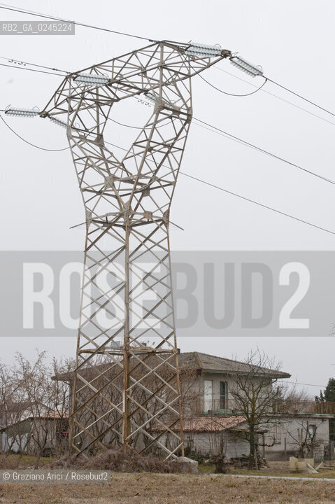 Venezia1/2/12 - Ponteggi e tralicci elettrici dellENEL a Zero Branco Terna ©Graziano Arici/Rosebud2