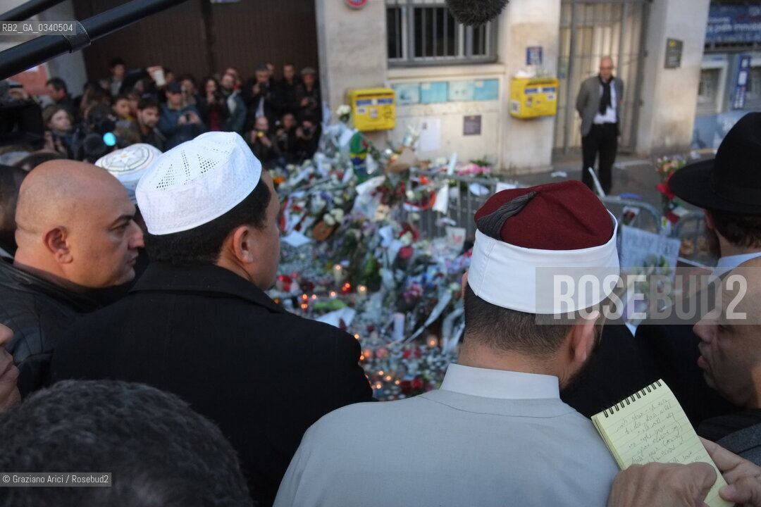 Paris 11-13-15 : The Imam of Paris and Marek Halter in front of Bataclan Theatre were was made the slaughter by the terroris ©Graziano Arici/Rosebud2