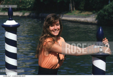 - Venezia, 1989. 46°Festival Internazionale dArte Cinematografica di Venezia.Ritratto dellattrice e modella Carol Alt. Cinema ritratto attrice modella moda.- Venice,1989. 46th Venice International Film Festival.Portrait of the actress and model Carol Alt  ©Graziano Arici/Rosebud2