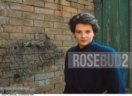 - Venezia,1985.Festival Internazionale dArte Cinematografica di Venezia.Ritratto dellattrice Juliette Binoche Cinema ritratto attrice - Venice,1985.Venice International Film Festival.Portrait of the actress Juliette Binoche ©Graziano Arici/Rosebud2