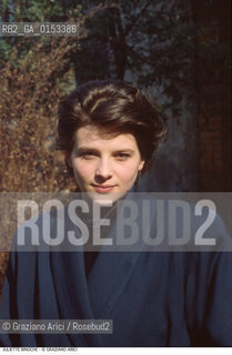 - Venezia,1985.Festival Internazionale dArte Cinematografica di Venezia.Ritratto dellattrice Juliette Binoche Cinema ritratto attrice - Venice,1985.Venice International Film Festival.Portrait of the actress Juliette Binoche ©Graziano Arici/Rosebud2