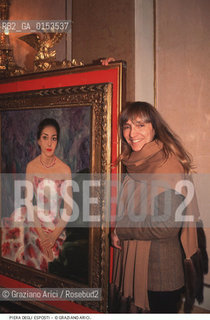 Nome: .DEGLI ESPOSTI PIERA.Descrizione: .CINEMA TEATRO ATTRICE/CON UN RITRATTO DI MARIA CALLAS.Credit: ©Graziano Arici/Rosebud2 / Costo: .A.Nazione: .ITALIA.Città: .VENEZIA.Data: .1991.
