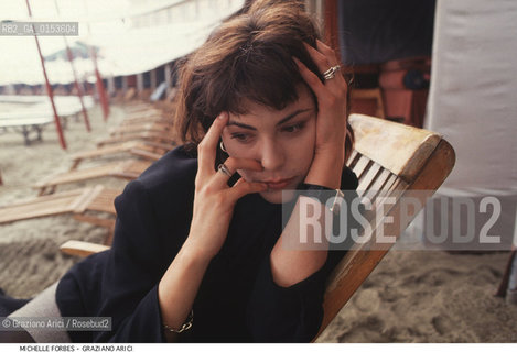 Venezia, 1993. Mostra Internazionale dArte Cinematografica. Lattrice Michelle Forbes. Cinema ritratto attrice spiaggia - Venice, 1993. Venice Film Festival. The actress Michelle Forbes ©Graziano Arici/Rosebud2