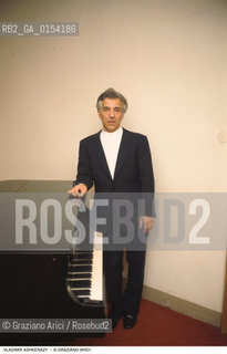 Venezia,1995.Ritratto del direttore dorchestra e pianista russo Vladimir Ashkenazy.Musica classica direttore orchestra pianista pianoforte ritratto .Venice,1995.Portrait of the conductor and pianist Vladimir Ashkenazy ©Graziano Arici/Rosebud2