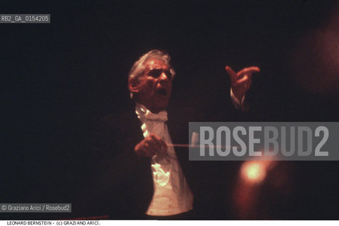 -Venezia,1985.Il direttore dorchestra Leonard Bernstein a Venezia. Musica classica direttore orchestra ritratto .-Venice,1985.Portrait of the conductor Leonard Bernstein ©Graziano Arici/Rosebud2